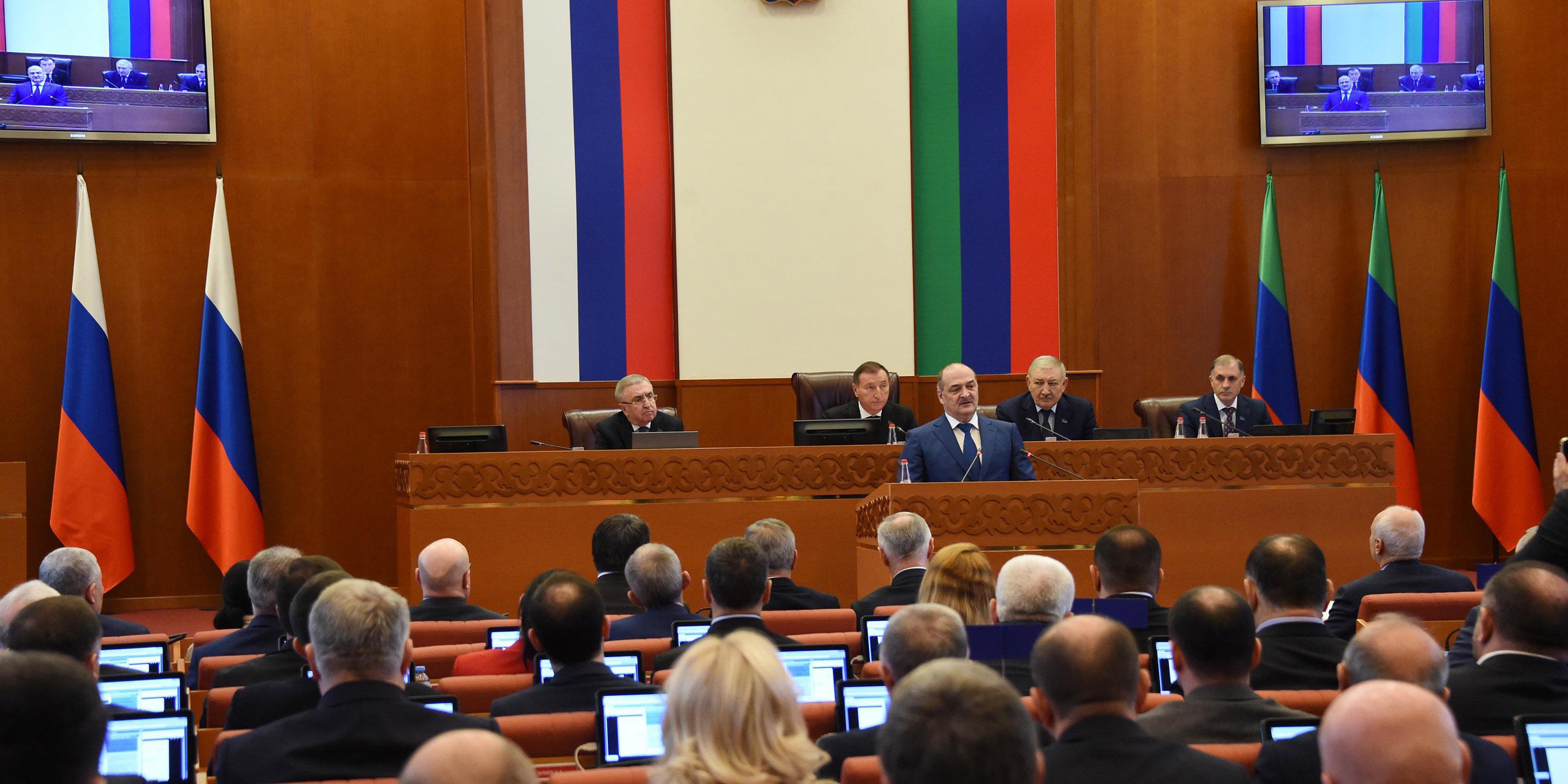 В Махачкале состоялась пятьдесят первая сессия Народного Собрания Республики Дагестан