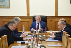 Депутаты КПРФ обсудили повестку дня предстоящей сессии парламента