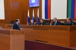 Спикер парламента рекомендовал УФАС по РД усилить работу по контролю за ростом цен