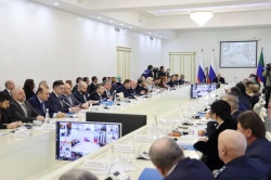 Заур Аскендеров принял участие в совместном заседании Республиканского Организационного комитета «Победа» и Организационного комитета по подготовке и проведению Года единства народов России