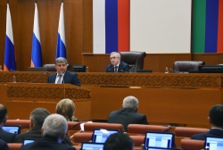 На заседании фракции «Единая Россия» обсудили повестку дня 49-й сессии НС РД